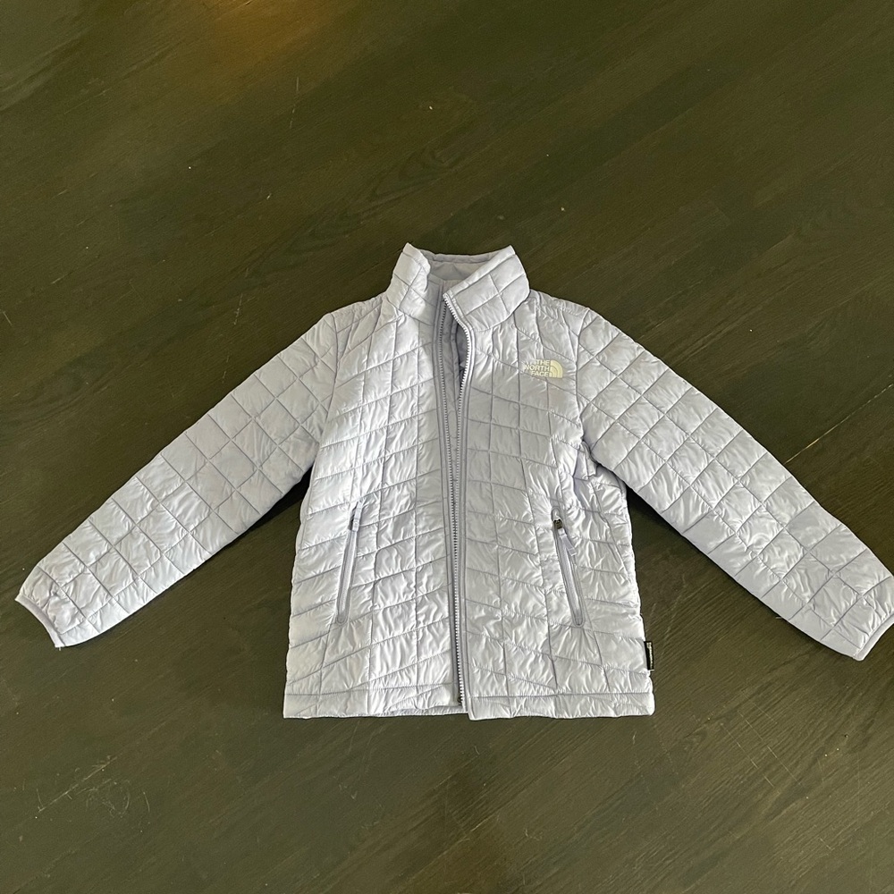 Barely used puff jacket The North Face size 7/8 light purple